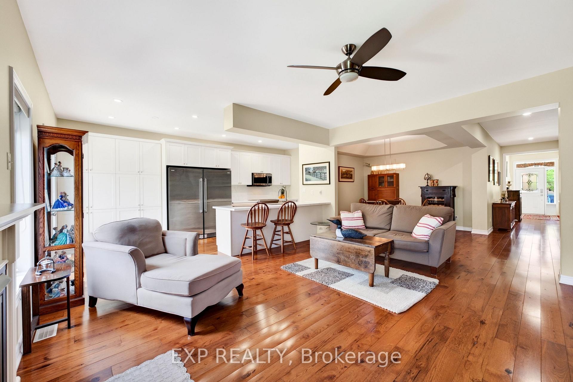 Photo 11 of 17 Wyndham Circle, Georgina, Sutton & Jackson's Point — HOMEH