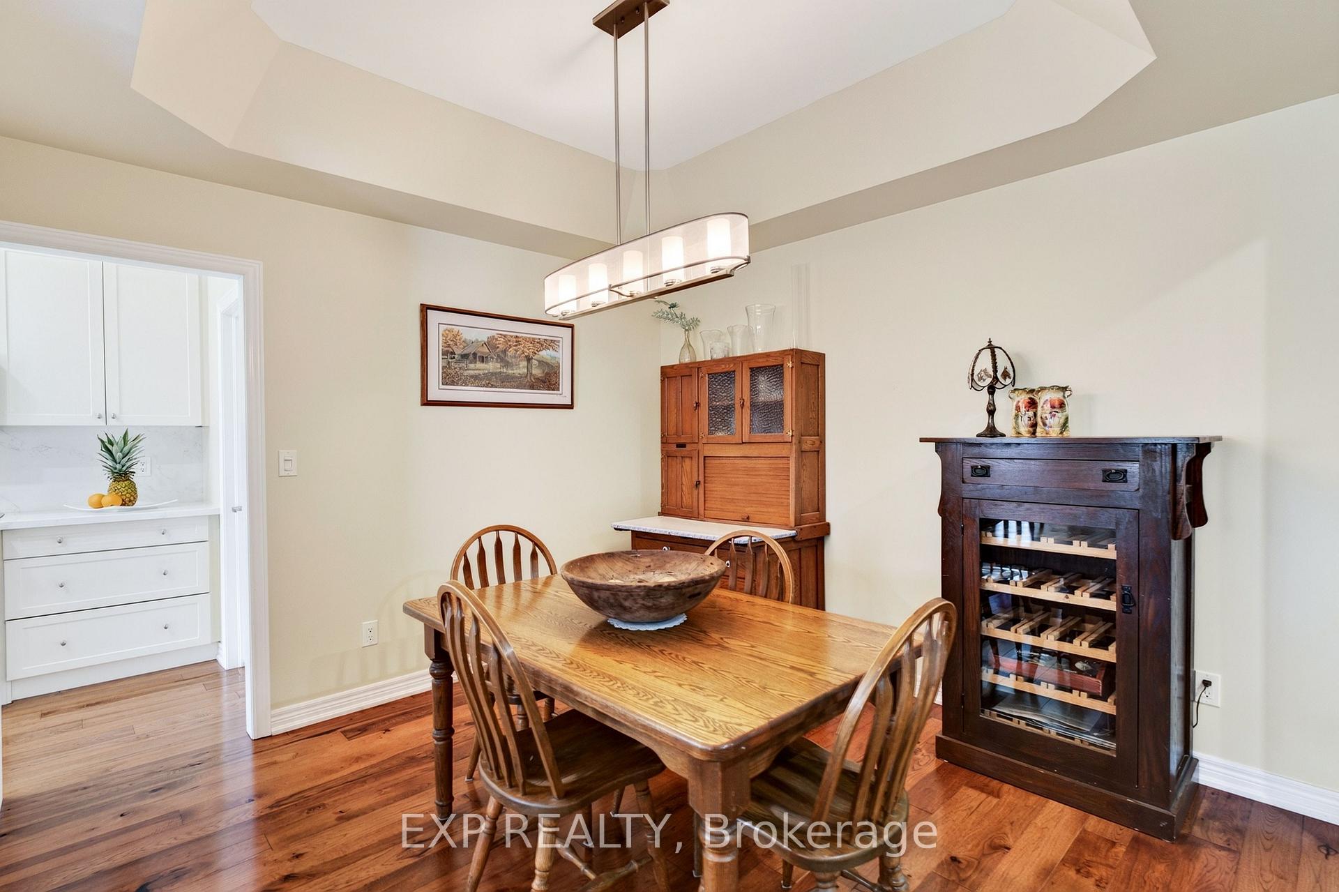 Photo 13 of 17 Wyndham Circle, Georgina, Sutton & Jackson's Point — HOMEH