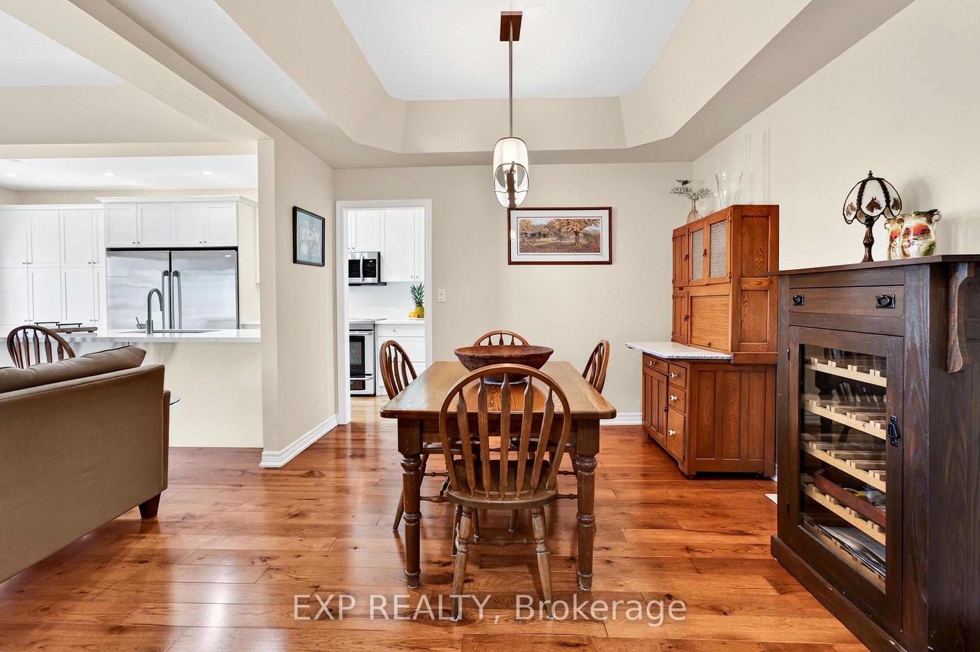 Photo 14 of 17 Wyndham Circle, Georgina, Sutton & Jackson's Point — HOMEH