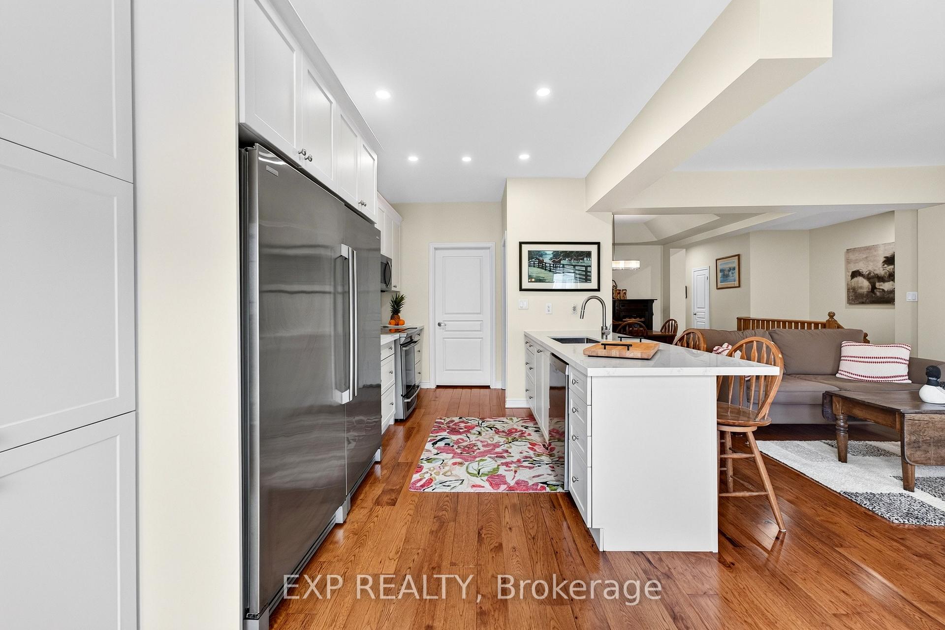 Photo 16 of 17 Wyndham Circle, Georgina, Sutton & Jackson's Point — HOMEH