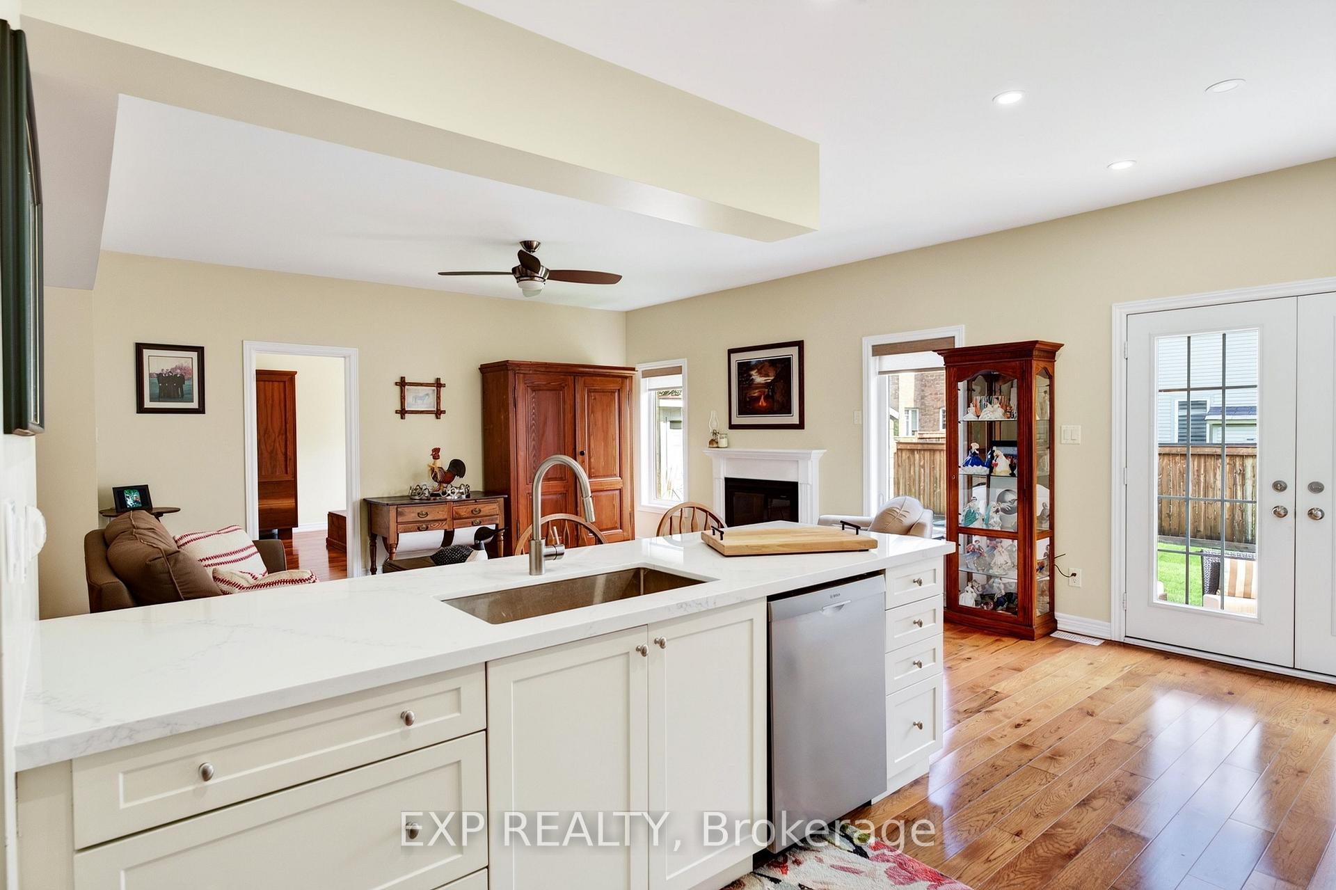Photo 18 of 17 Wyndham Circle, Georgina, Sutton & Jackson's Point — HOMEH