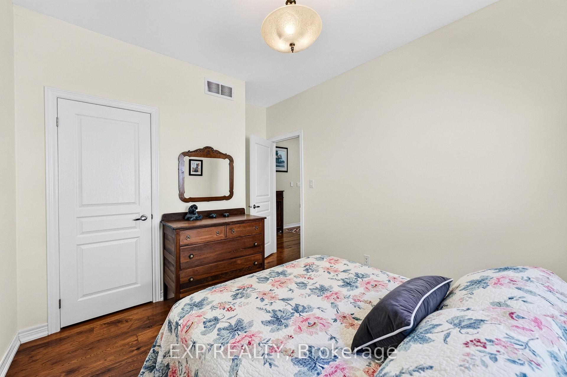 Photo 25 of 17 Wyndham Circle, Georgina, Sutton & Jackson's Point — HOMEH