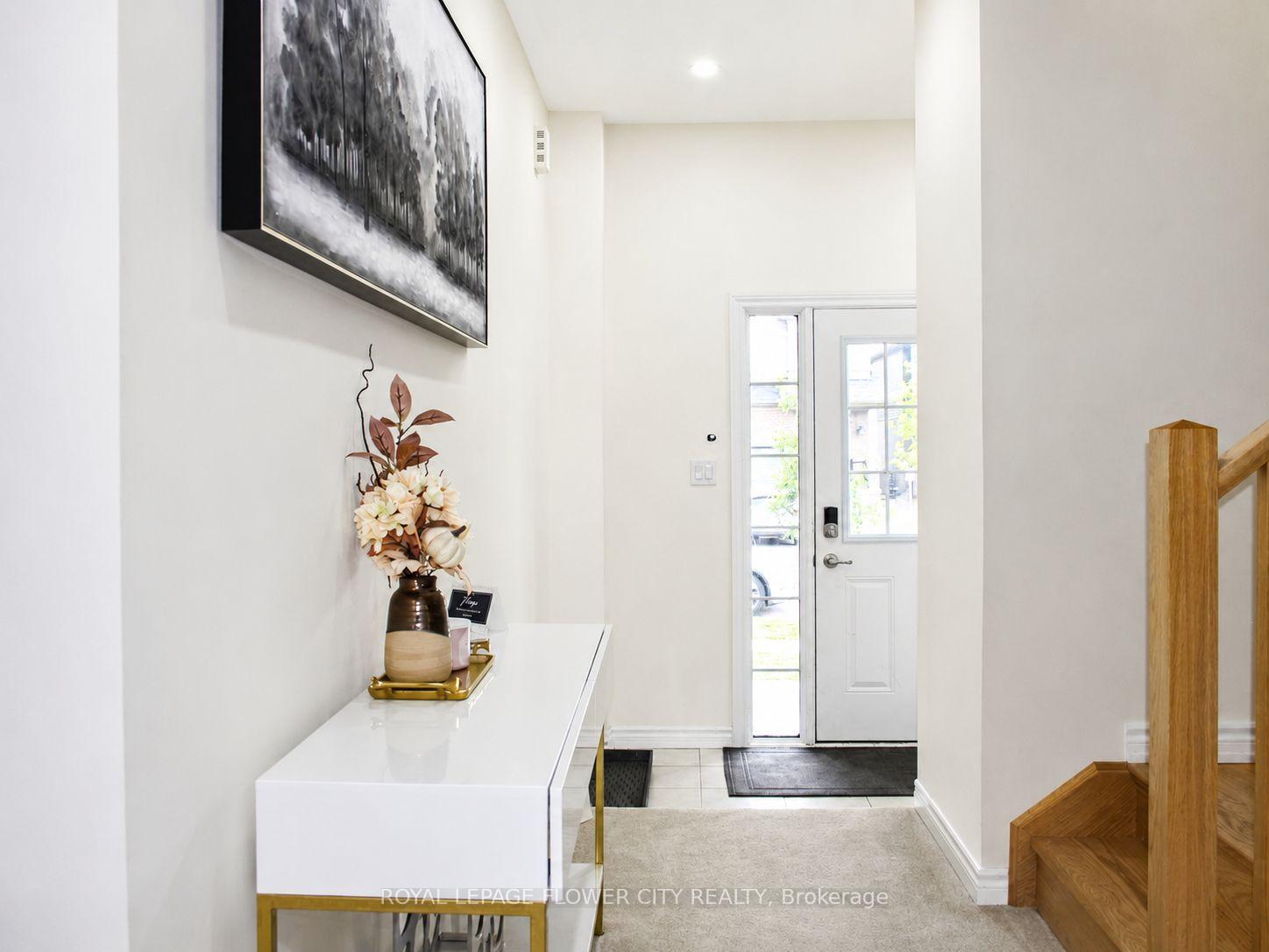 Photo 5 of 18 Jenner Drive, Brant, Paris — HOMEH
