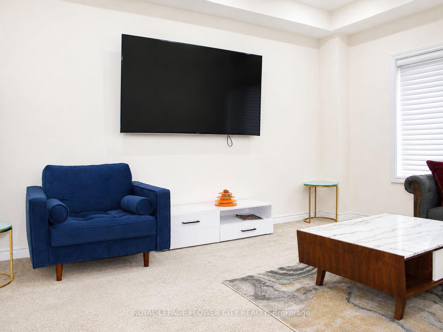 Photo 8 of 18 Jenner Drive, Brant, Paris — HOMEH