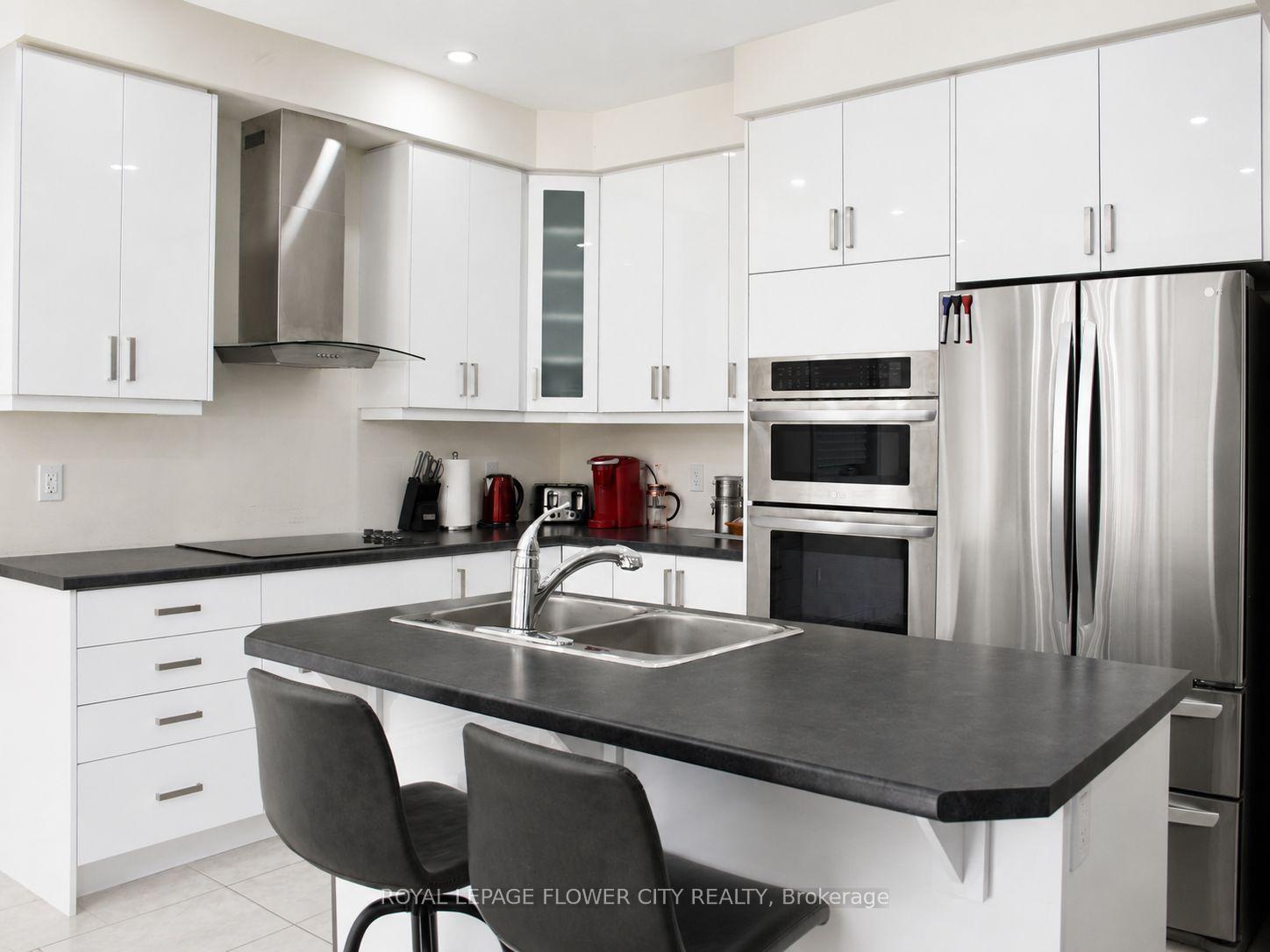 Photo 13 of 18 Jenner Drive, Brant, Paris — HOMEH