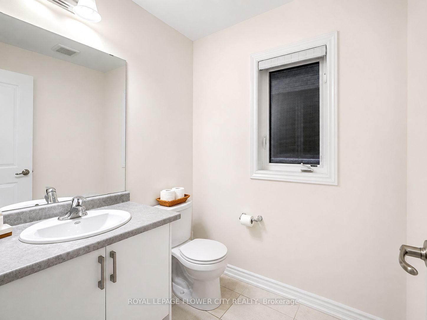 Photo 15 of 18 Jenner Drive, Brant, Paris — HOMEH