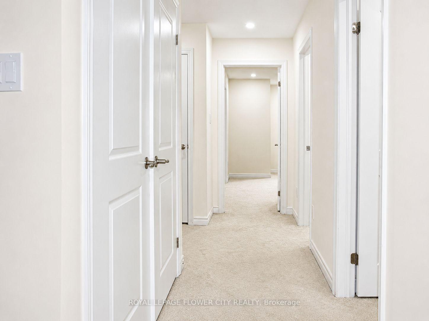 Photo 17 of 18 Jenner Drive, Brant, Paris — HOMEH