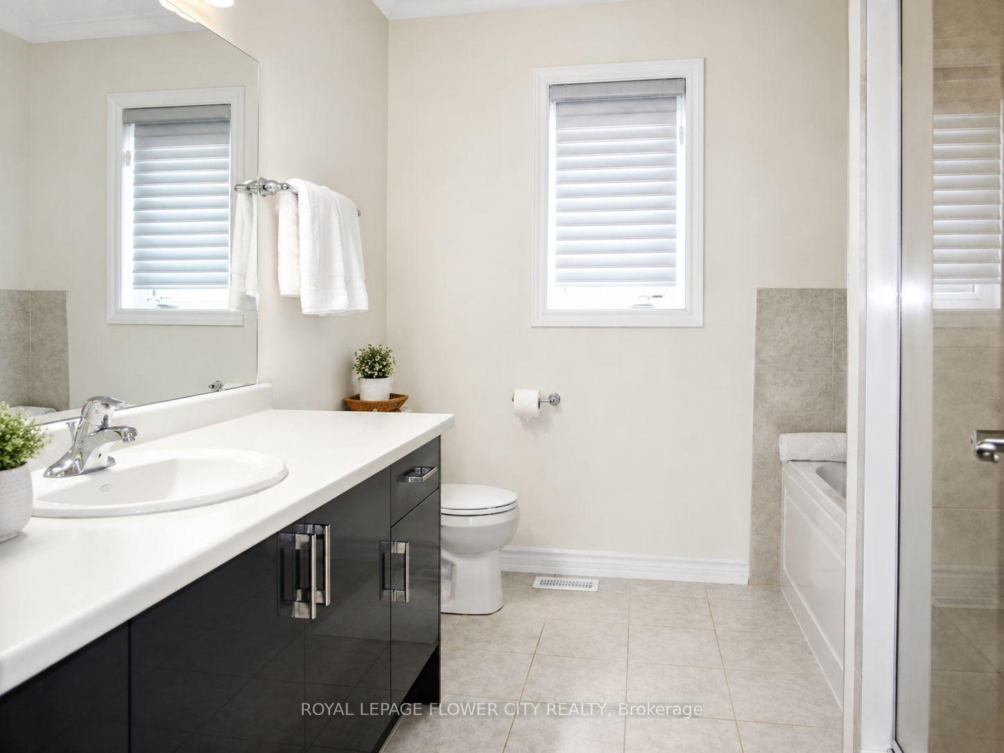 Photo 19 of 18 Jenner Drive, Brant, Paris — HOMEH