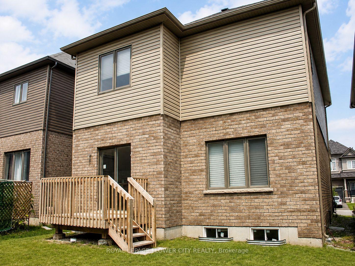 Photo 24 of 18 Jenner Drive, Brant, Paris — HOMEH