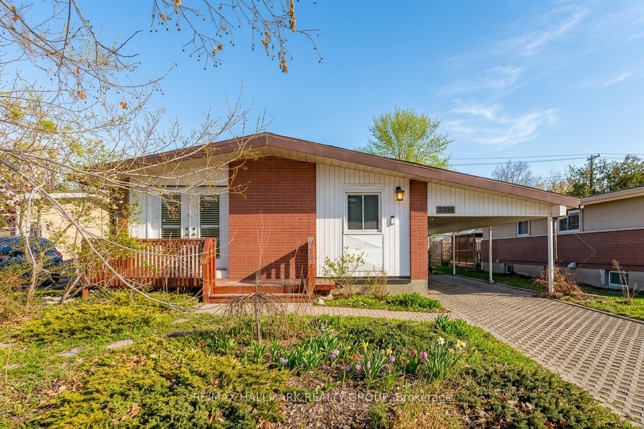 Photo 3 of 2223 Halifax Drive, Ottawa, Elmvale Acres/Urbandale — HOMEH