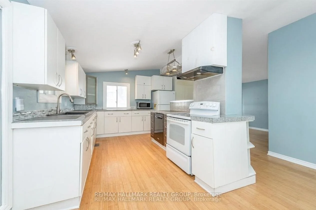 Photo 15 of 2223 Halifax Drive, Ottawa, Elmvale Acres/Urbandale — HOMEH