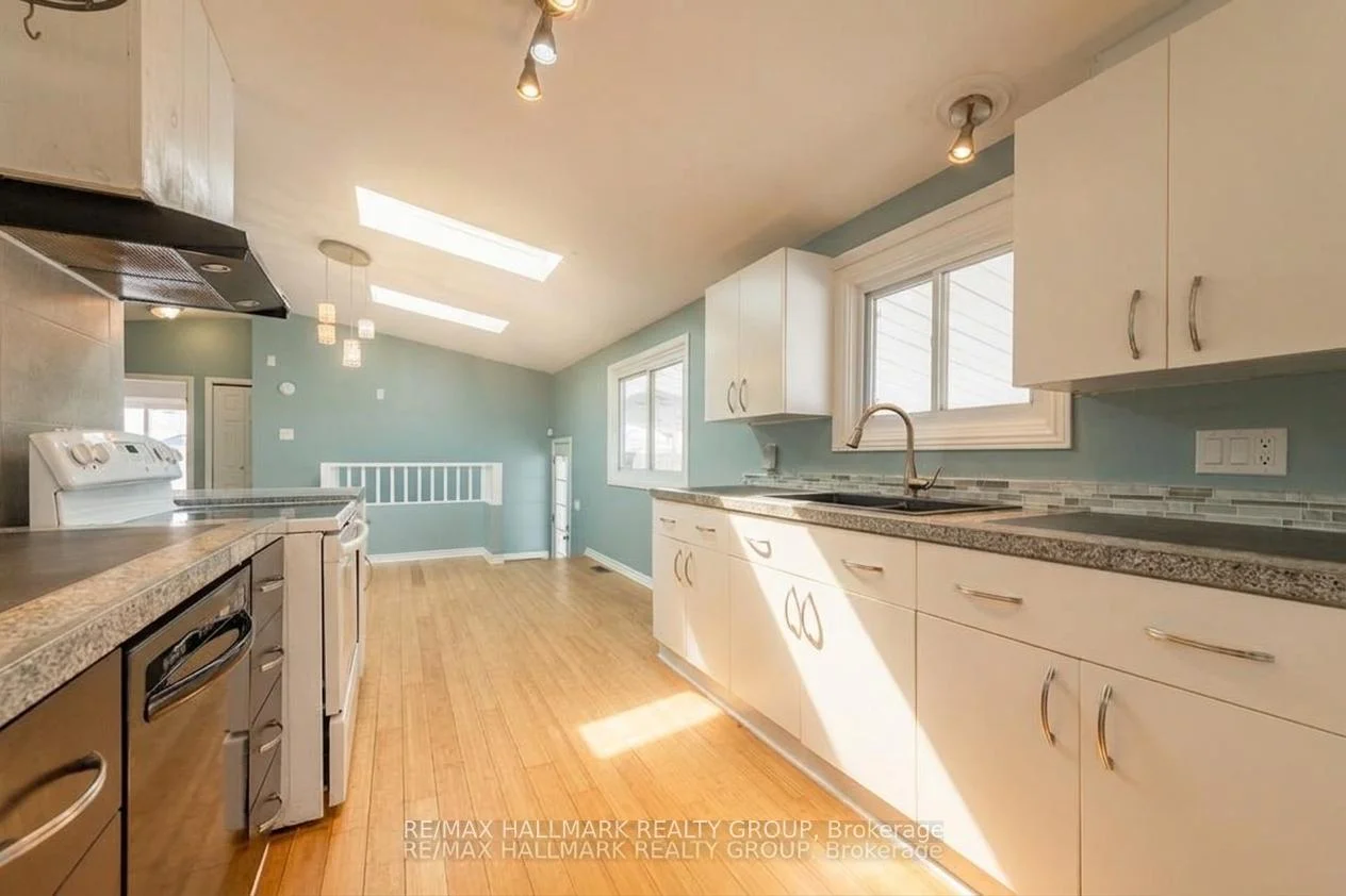 Photo 19 of 2223 Halifax Drive, Ottawa, Elmvale Acres/Urbandale — HOMEH