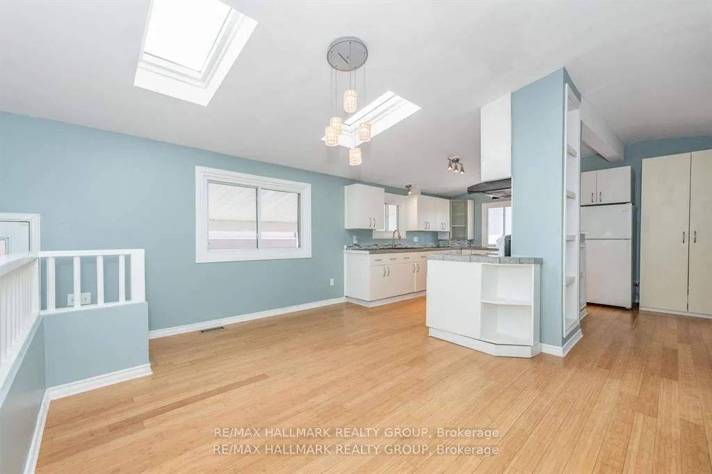 Photo 23 of 2223 Halifax Drive, Ottawa, Elmvale Acres/Urbandale — HOMEH