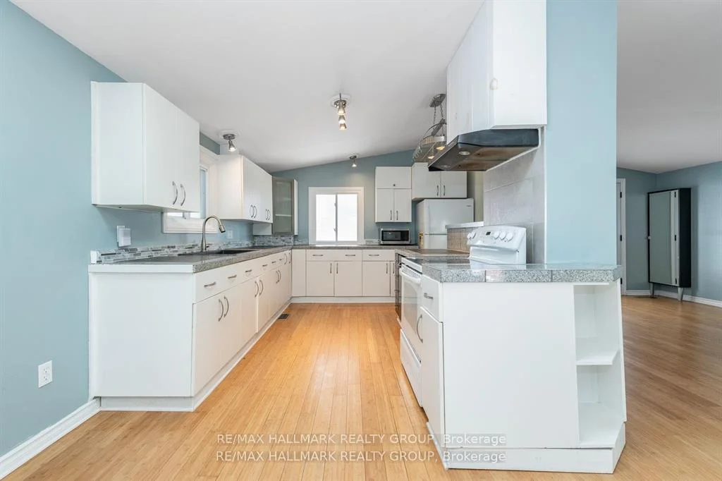Photo 27 of 2223 Halifax Drive, Ottawa, Elmvale Acres/Urbandale — HOMEH