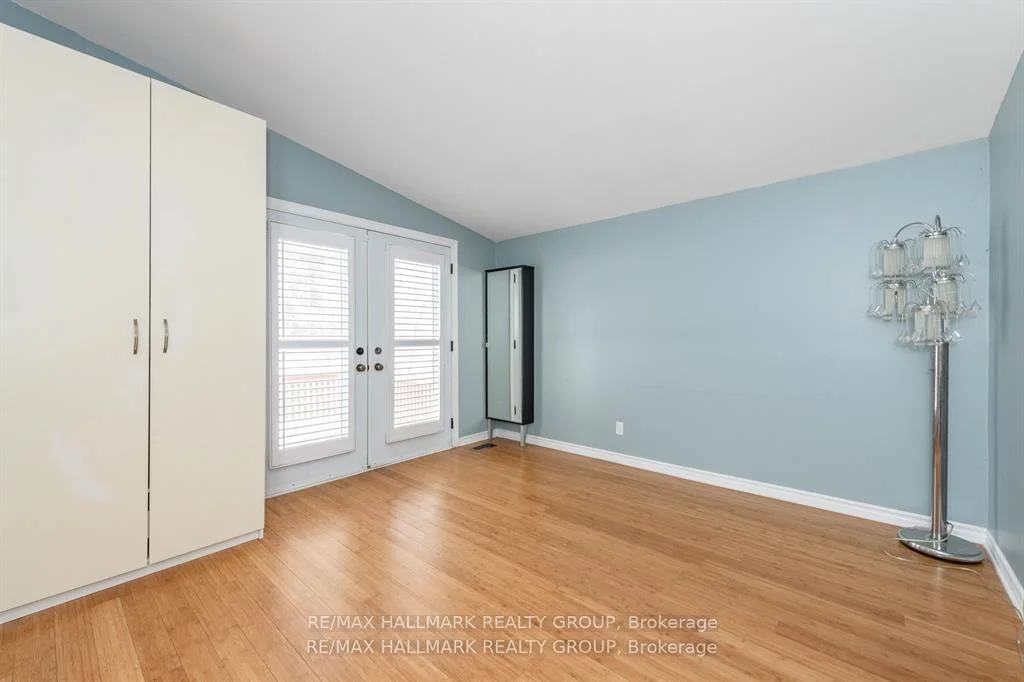 Photo 34 of 2223 Halifax Drive, Ottawa, Elmvale Acres/Urbandale — HOMEH