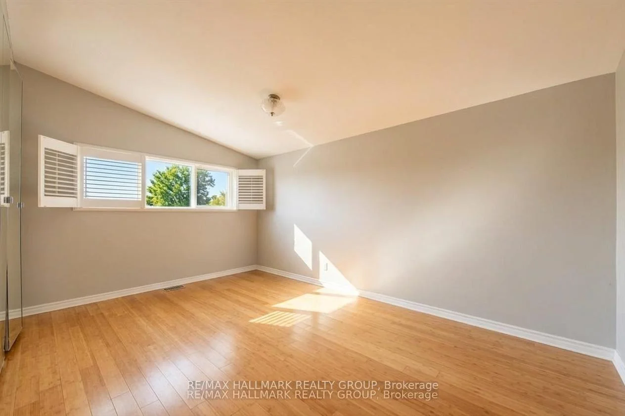 Photo 78 of 2223 Halifax Drive, Ottawa, Elmvale Acres/Urbandale — HOMEH