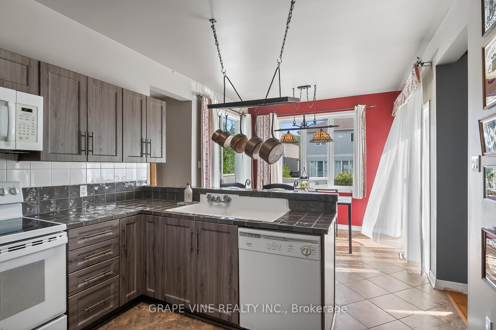 Photo 10 of 175 Allanford Avenue, Ottawa, Hunt Club Park/Greenboro — HOMEH