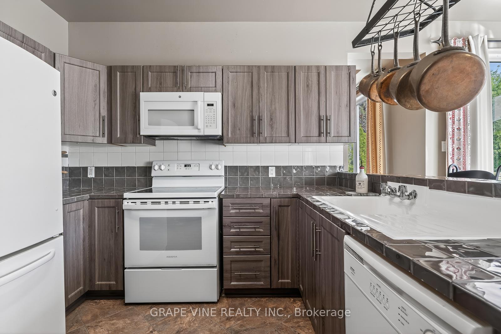 Photo 12 of 175 Allanford Avenue, Ottawa, Hunt Club Park/Greenboro — HOMEH