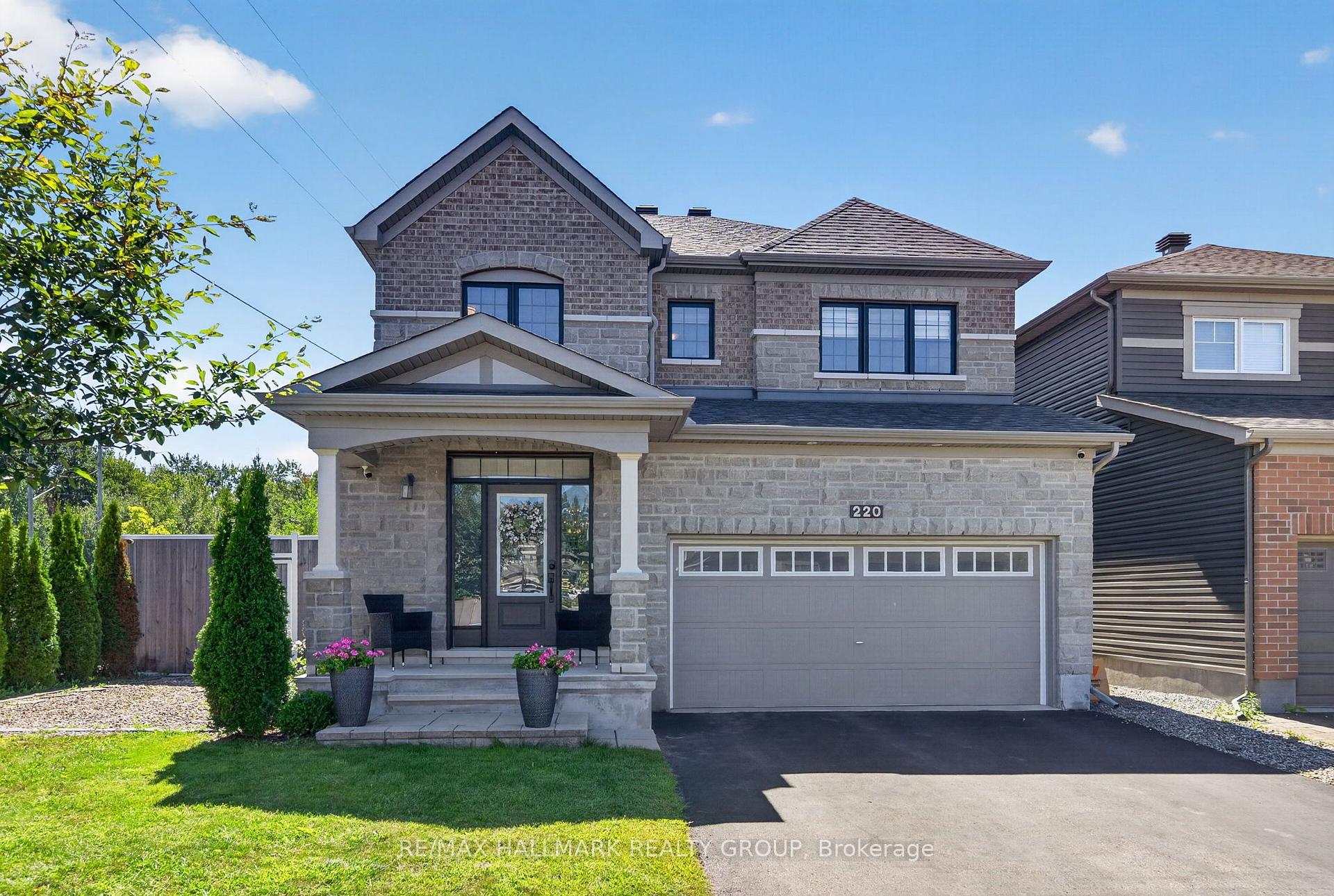 Photo 1 of 220 Enclave Walk, Ottawa, Mer Bleue/Bradley Estates/Anderson Park — HOMEH