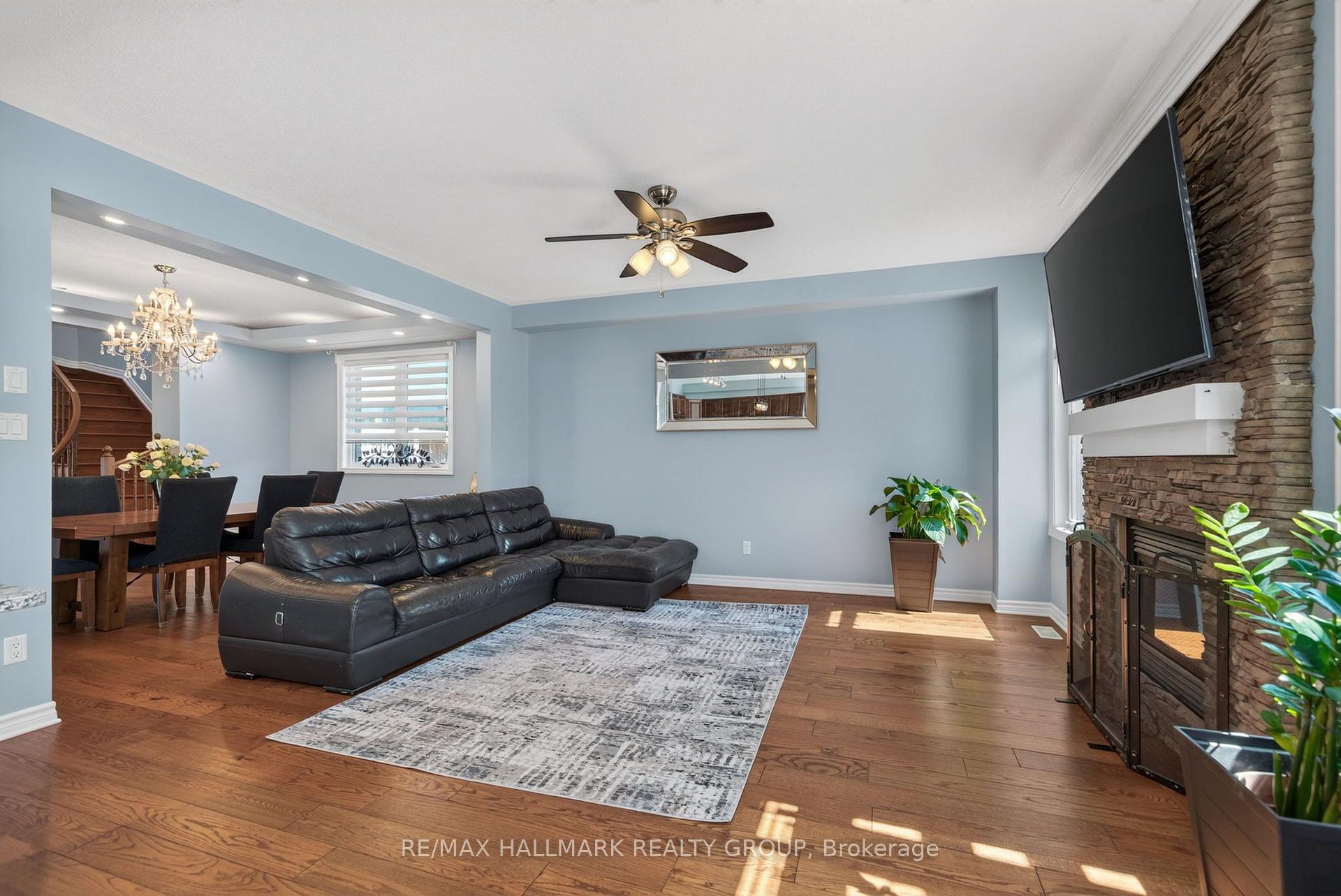 Photo 11 of 220 Enclave Walk, Ottawa, Mer Bleue/Bradley Estates/Anderson Park — HOMEH