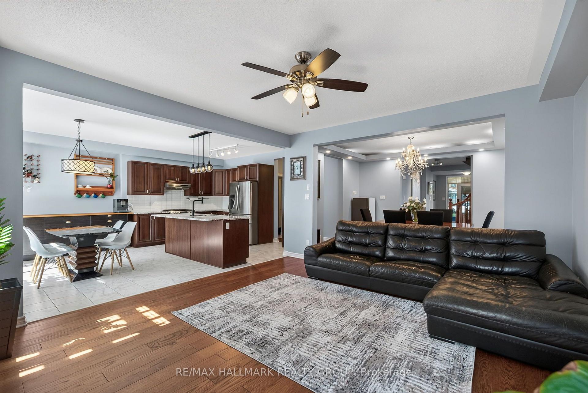 Photo 12 of 220 Enclave Walk, Ottawa, Mer Bleue/Bradley Estates/Anderson Park — HOMEH