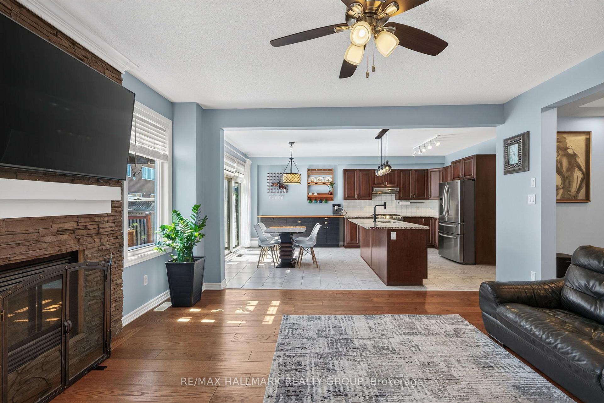 Photo 13 of 220 Enclave Walk, Ottawa, Mer Bleue/Bradley Estates/Anderson Park — HOMEH