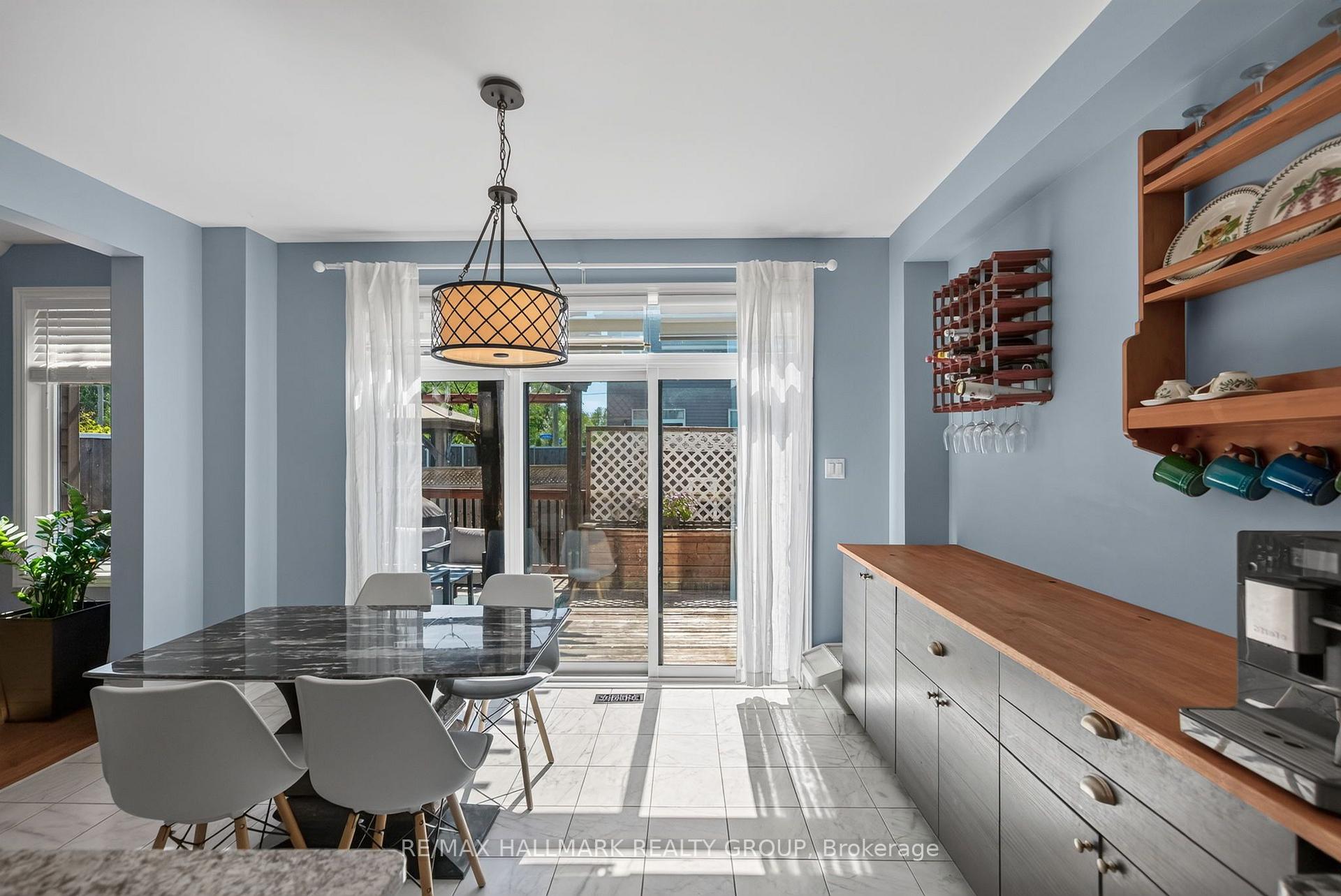 Photo 18 of 220 Enclave Walk, Ottawa, Mer Bleue/Bradley Estates/Anderson Park — HOMEH