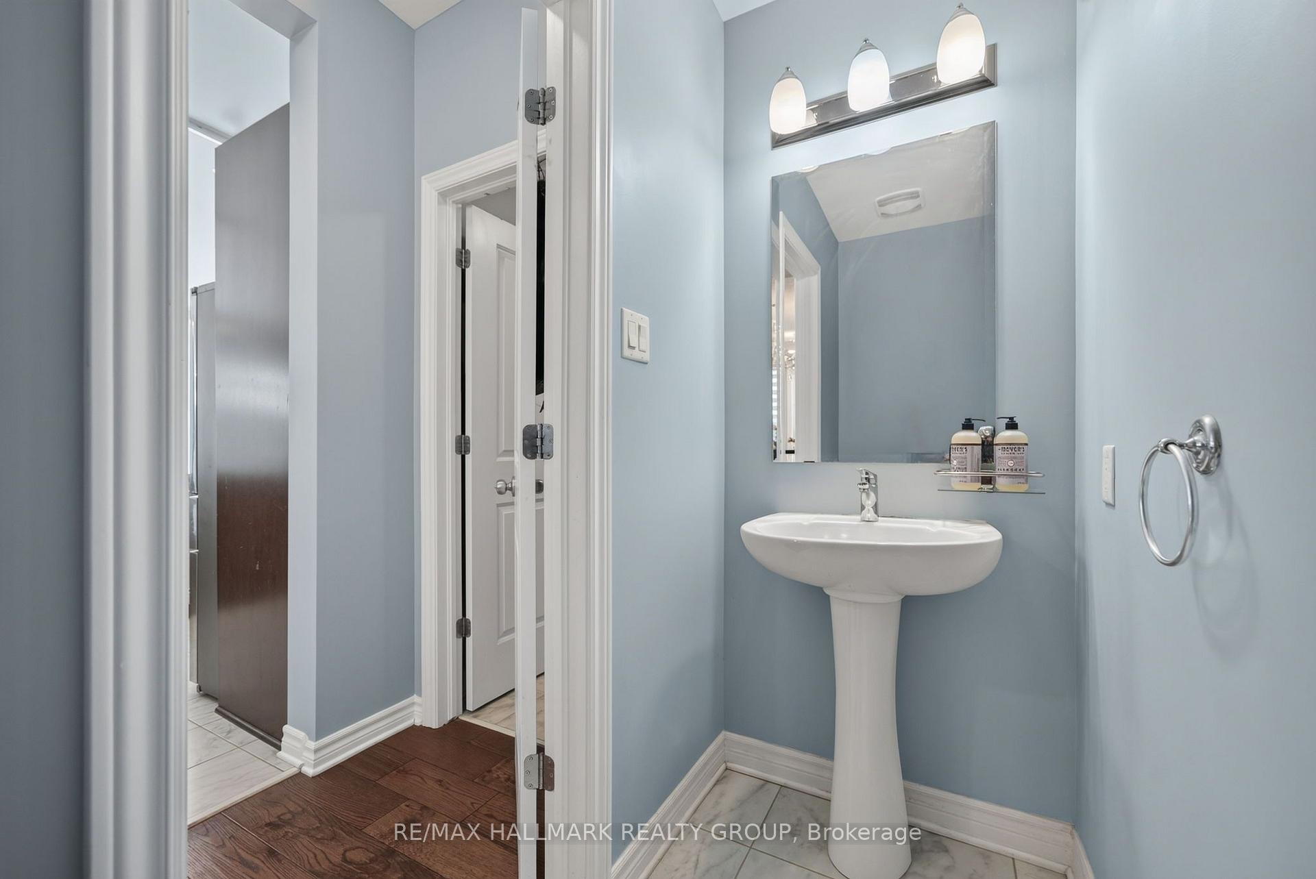 Photo 23 of 220 Enclave Walk, Ottawa, Mer Bleue/Bradley Estates/Anderson Park — HOMEH