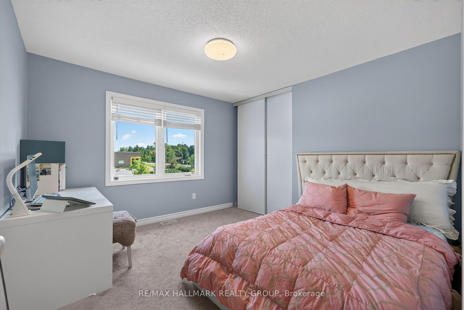 Photo 34 of 220 Enclave Walk, Ottawa, Mer Bleue/Bradley Estates/Anderson Park — HOMEH