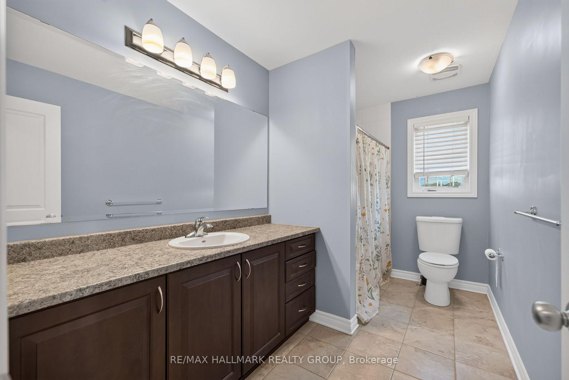 Photo 36 of 220 Enclave Walk, Ottawa, Mer Bleue/Bradley Estates/Anderson Park — HOMEH