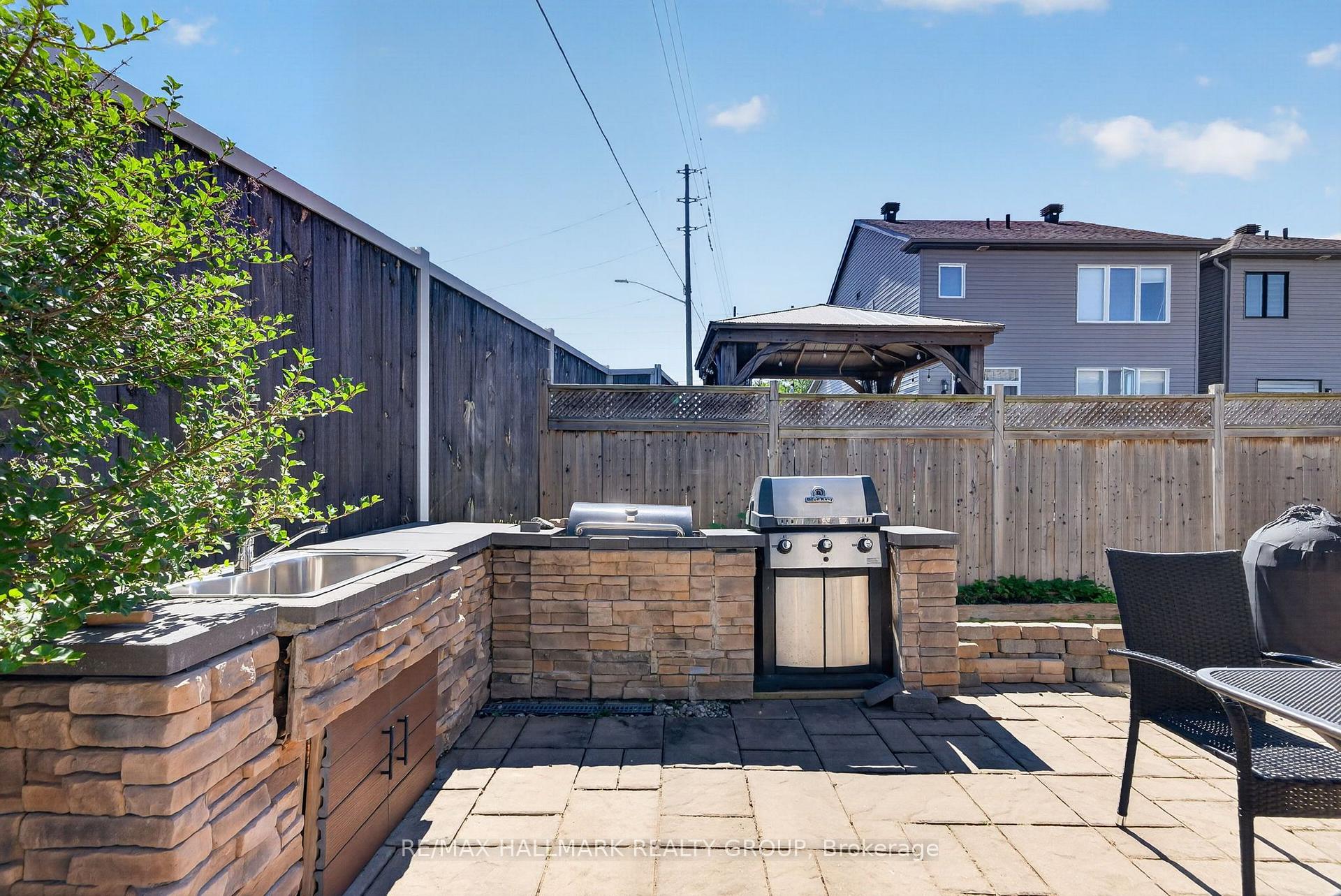 Photo 47 of 220 Enclave Walk, Ottawa, Mer Bleue/Bradley Estates/Anderson Park — HOMEH