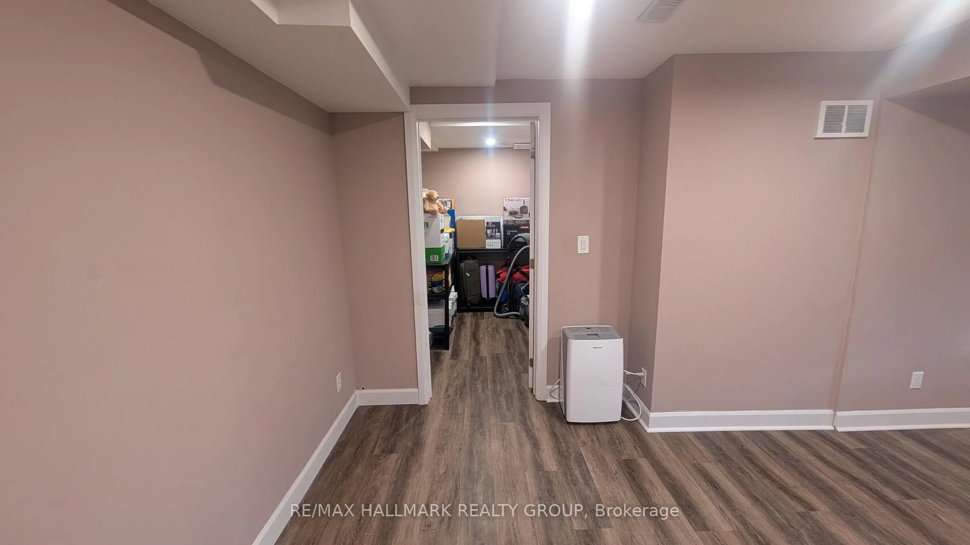 Photo 42 of 220 Enclave Walk, Ottawa, Mer Bleue/Bradley Estates/Anderson Park — HOMEH