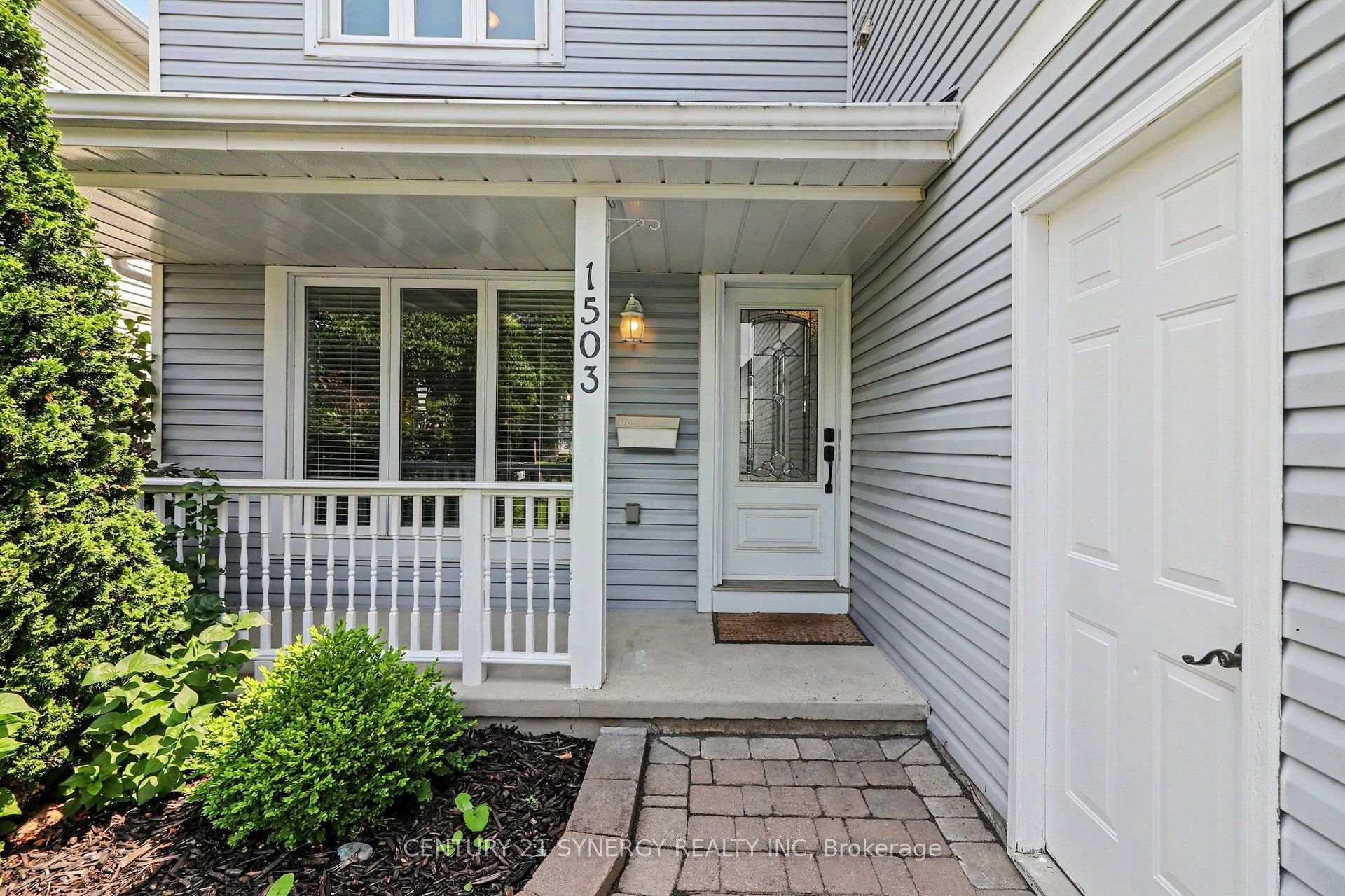 Photo 3 of 1503 Roberval Avenue, Ottawa, Fallingbrook/Ridgemount — HOMEH