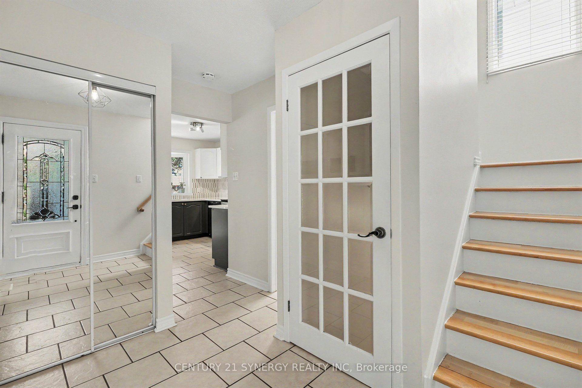 Photo 5 of 1503 Roberval Avenue, Ottawa, Fallingbrook/Ridgemount — HOMEH