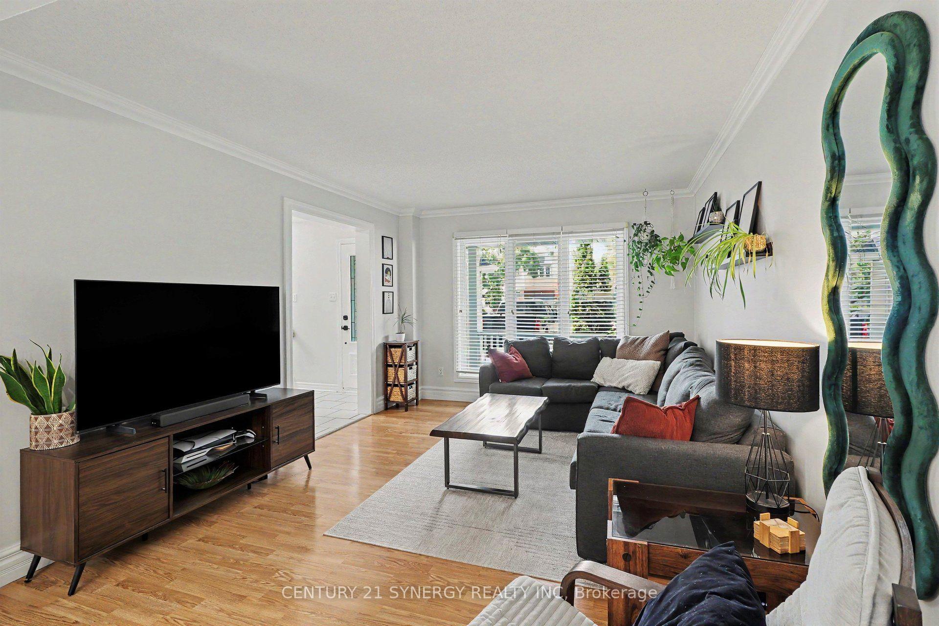 Photo 8 of 1503 Roberval Avenue, Ottawa, Fallingbrook/Ridgemount — HOMEH