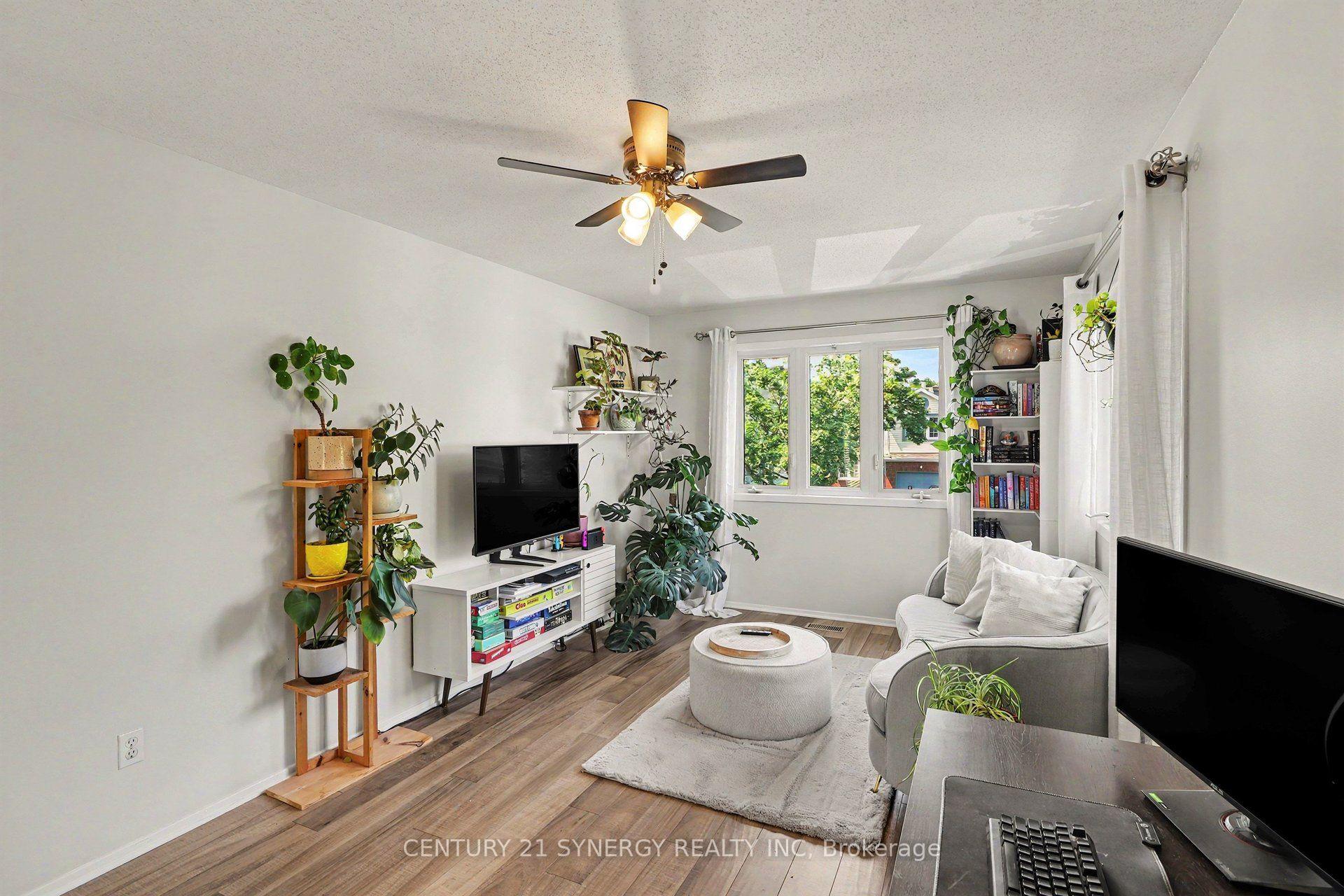Photo 15 of 1503 Roberval Avenue, Ottawa, Fallingbrook/Ridgemount — HOMEH