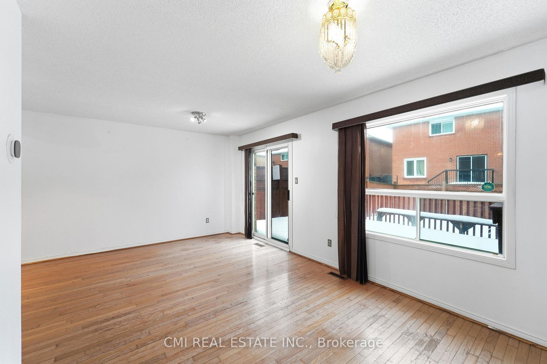 Photo 27 of 128 Toba Crescent, Brampton, Heart Lake East — HOMEH