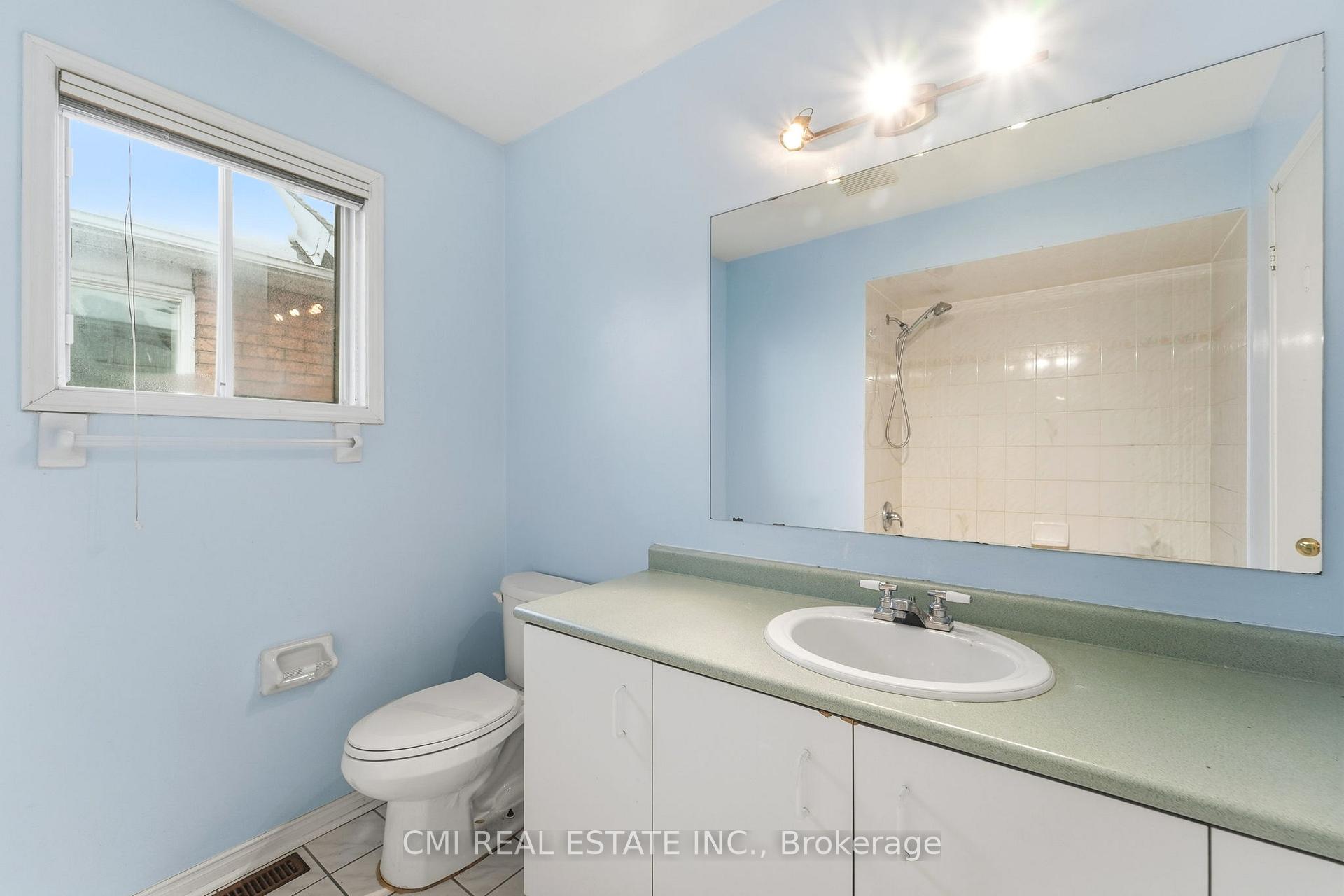 Photo 47 of 128 Toba Crescent, Brampton, Heart Lake East — HOMEH