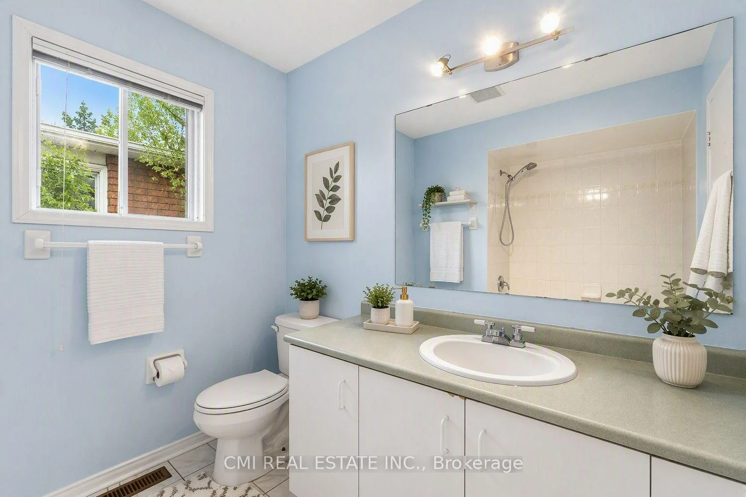 Photo 52 of 128 Toba Crescent, Brampton, Heart Lake East — HOMEH