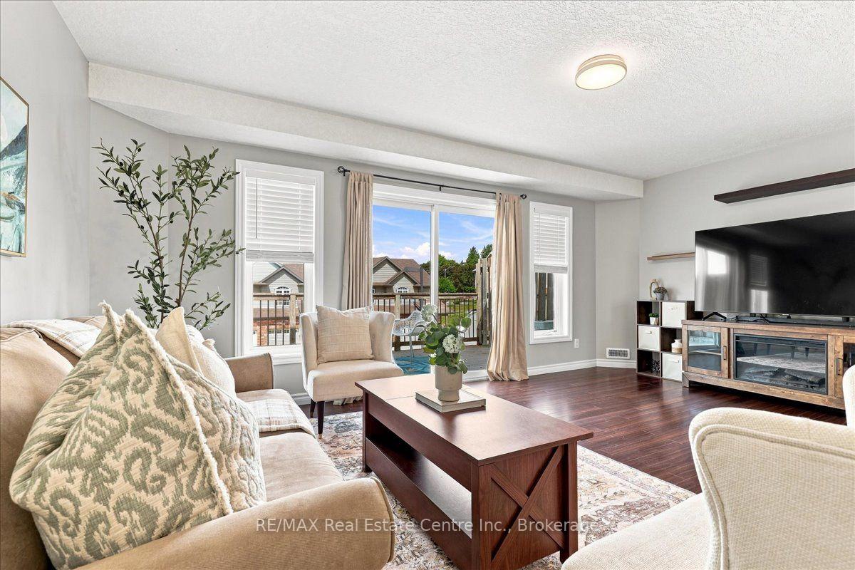 Photo 6 of Unit 21B, 975 Strasburg Road, Waterloo — HOMEH
