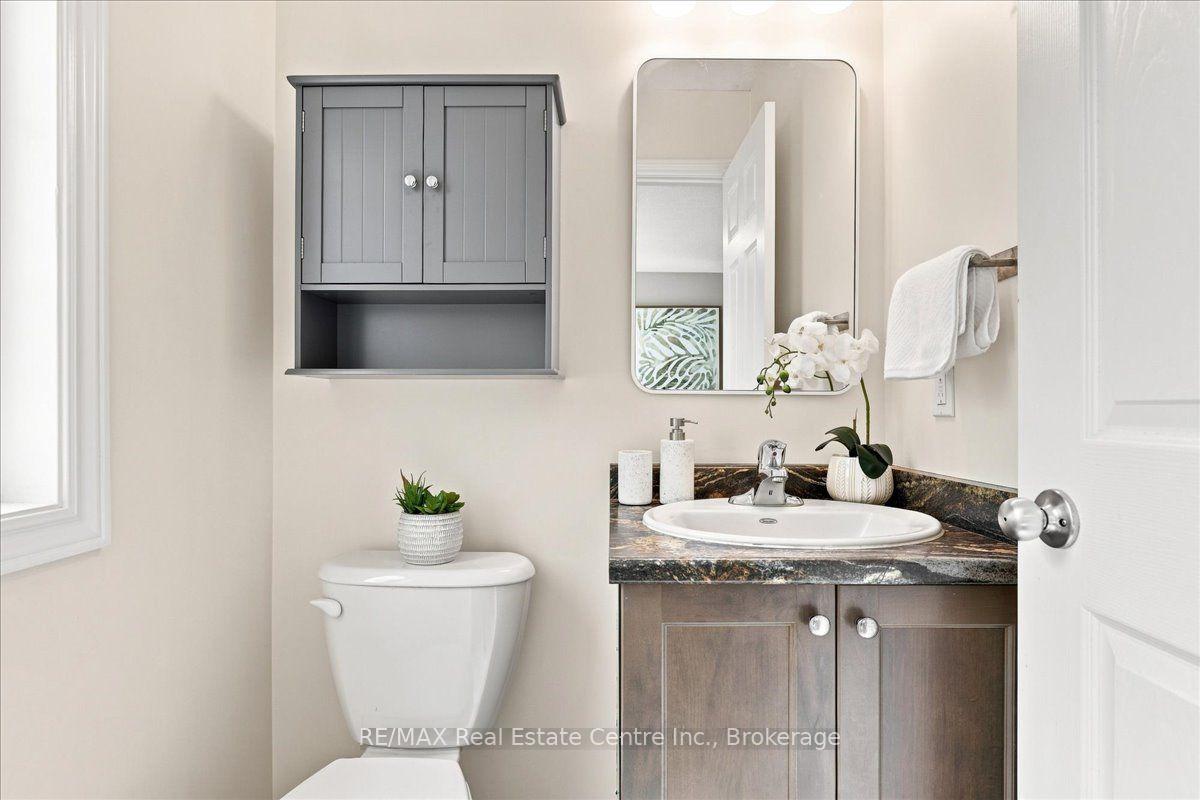 Photo 13 of Unit 21B, 975 Strasburg Road, Waterloo — HOMEH