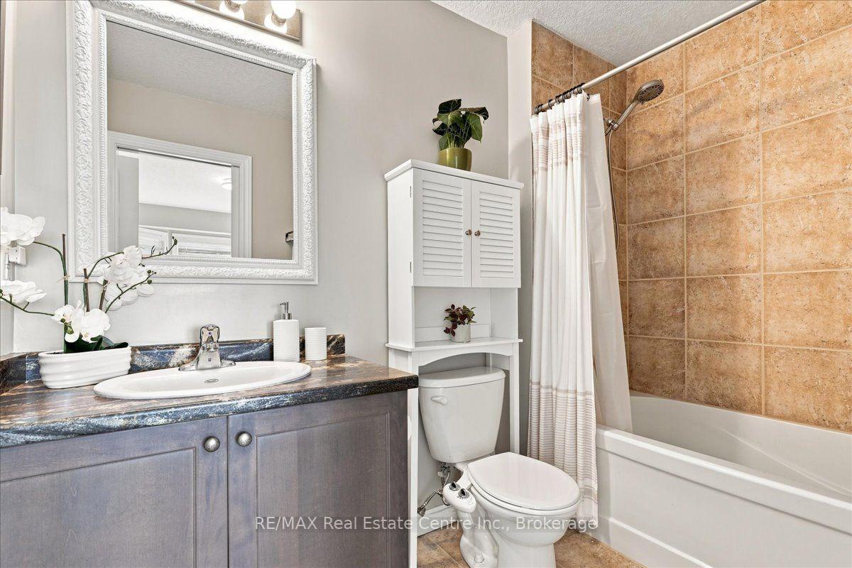 Photo 17 of Unit 21B, 975 Strasburg Road, Waterloo — HOMEH