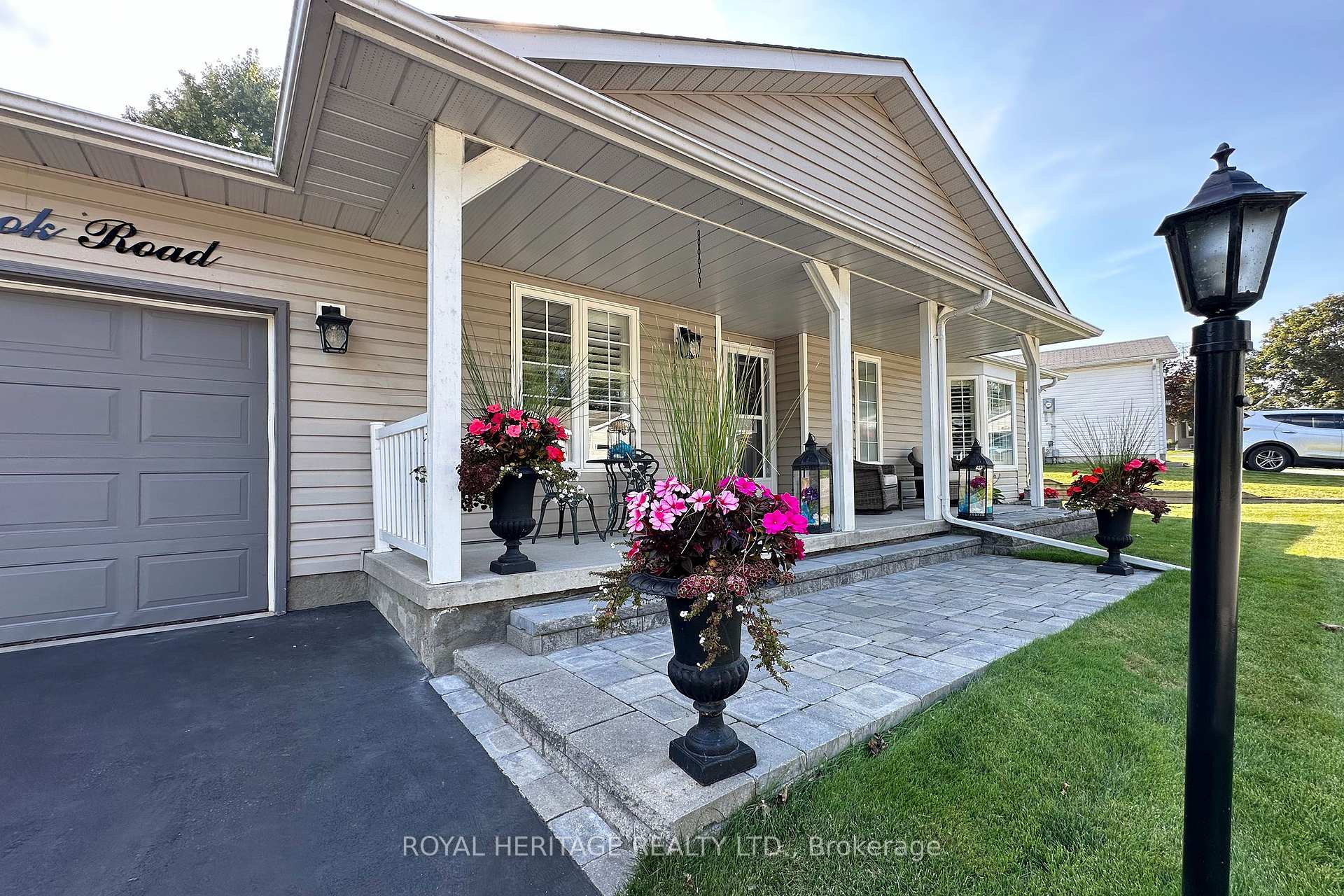 Photo 3 of 17 Littlebrook Road, Clarington, Newcastle — HOMEH