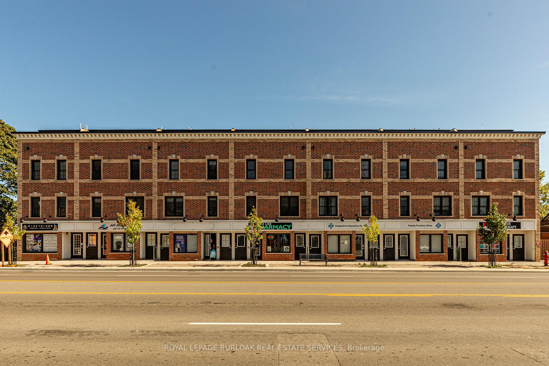 Photo 3 of Unit 207, 760 Lakeshore Road E, Mississauga, Lakeview — HOMEH