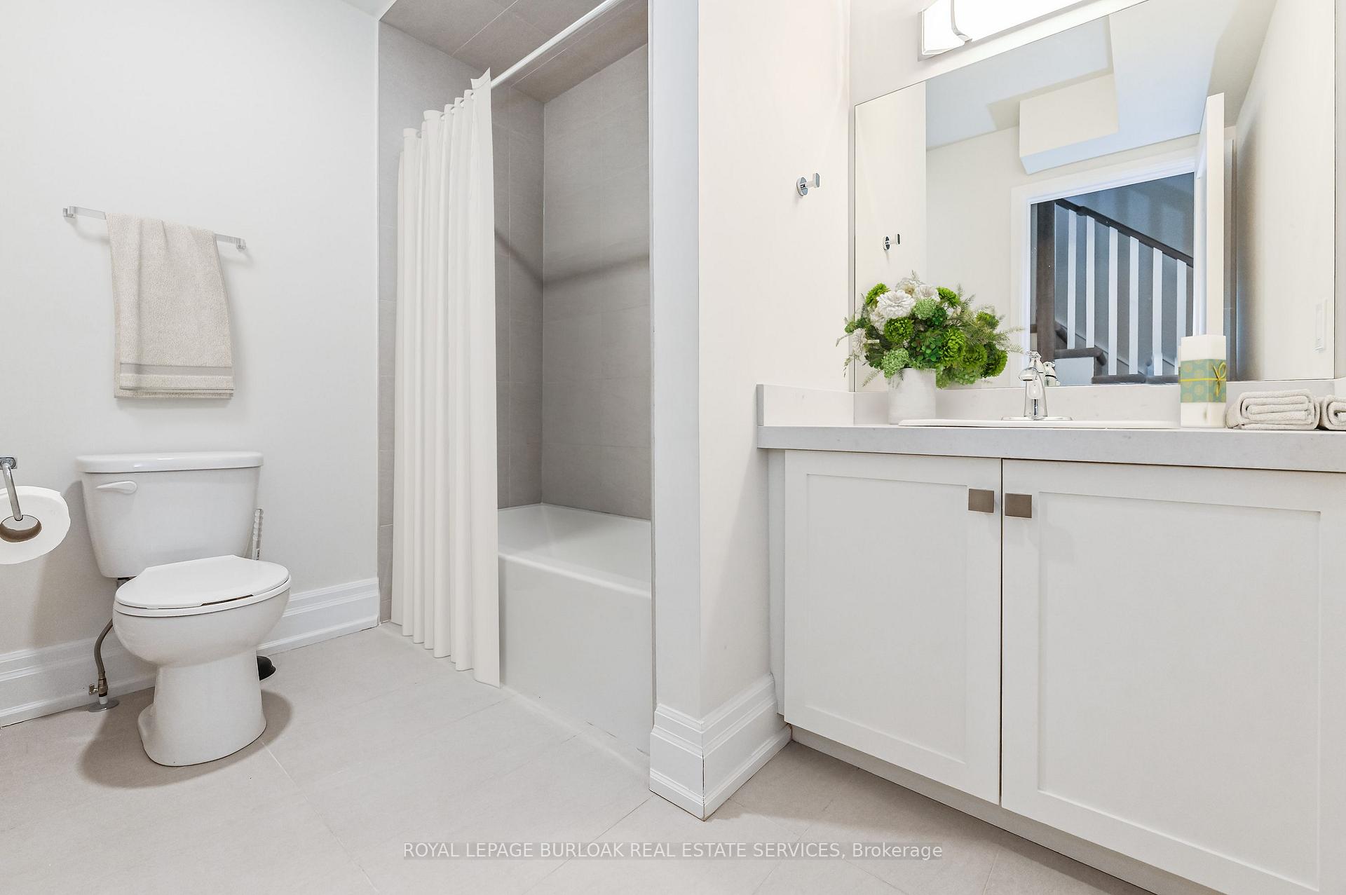 Photo 15 of Unit 207, 760 Lakeshore Road E, Mississauga, Lakeview — HOMEH