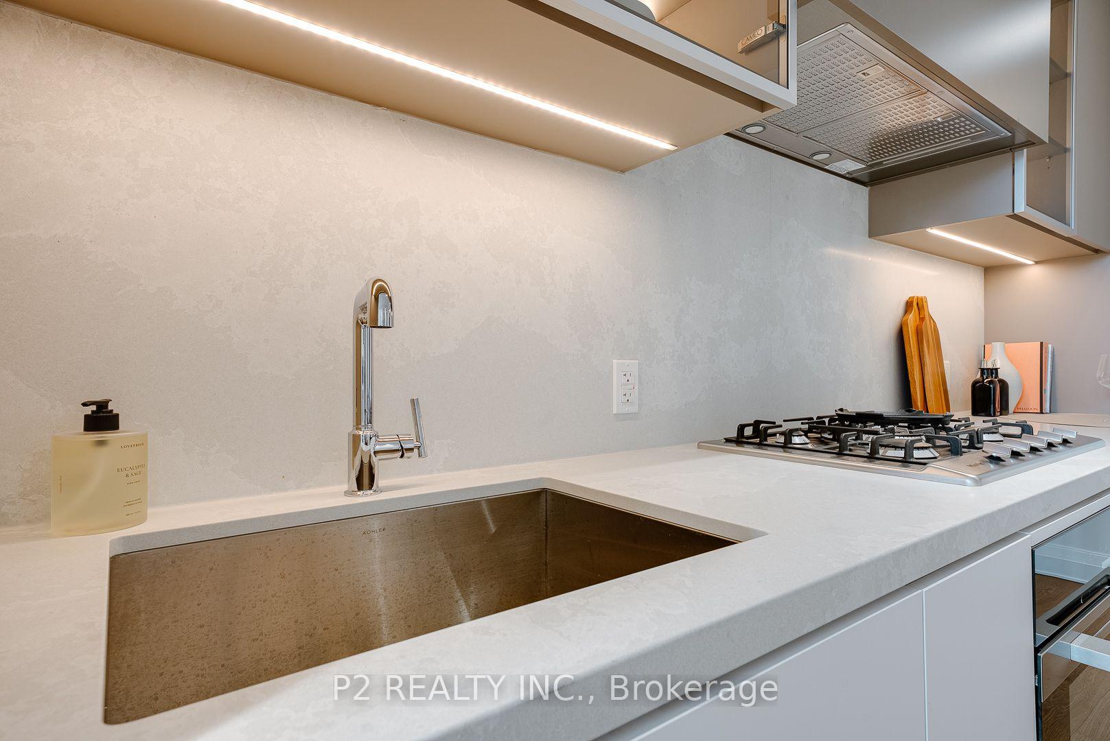 Photo 5 of Unit 409, 2 Forest Hill Road, Toronto, Casa Loma — HOMEH