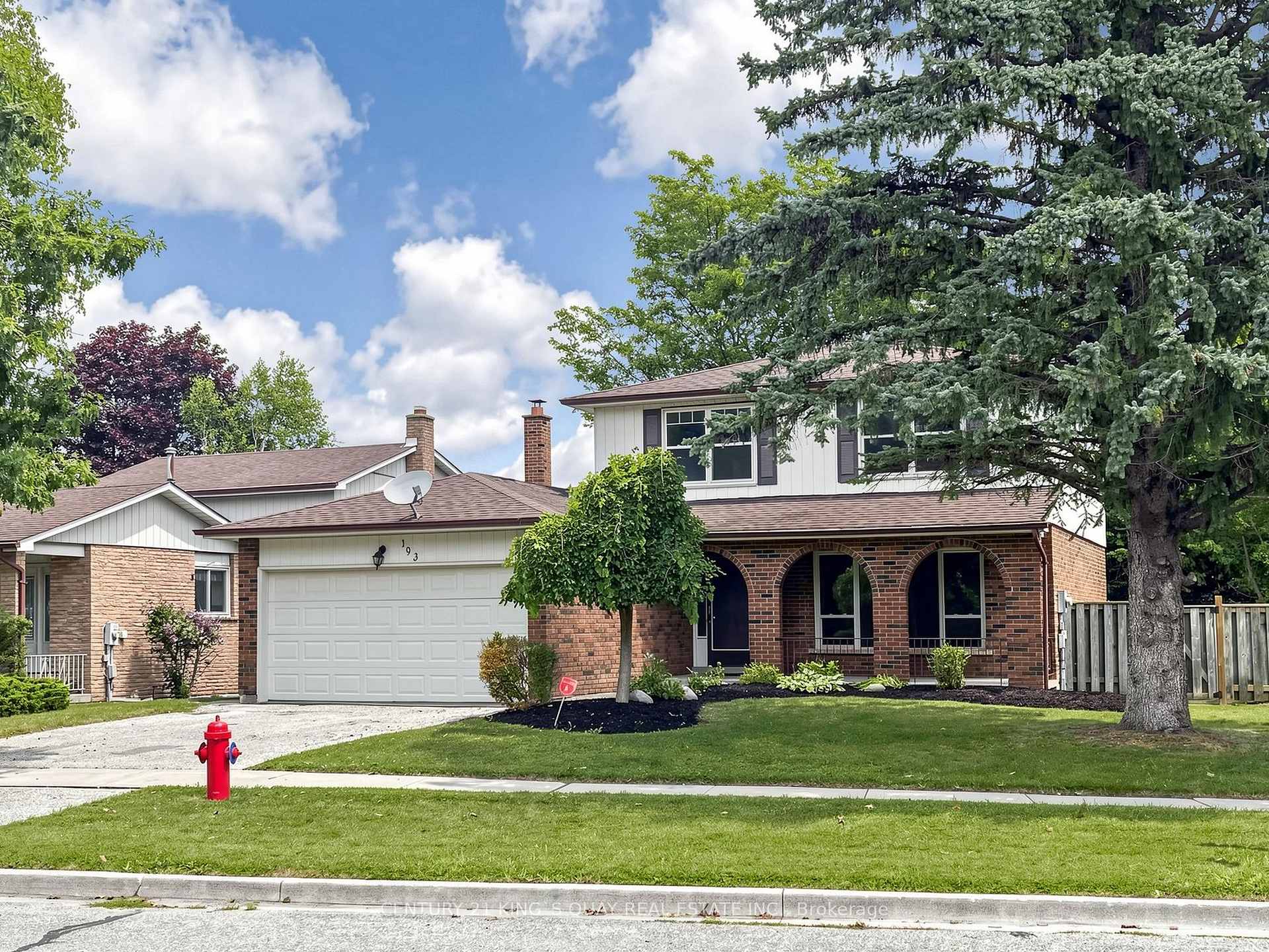 Photo 2 of 193 Alexander Road, Newmarket, Gorham-College Manor — HOMEH