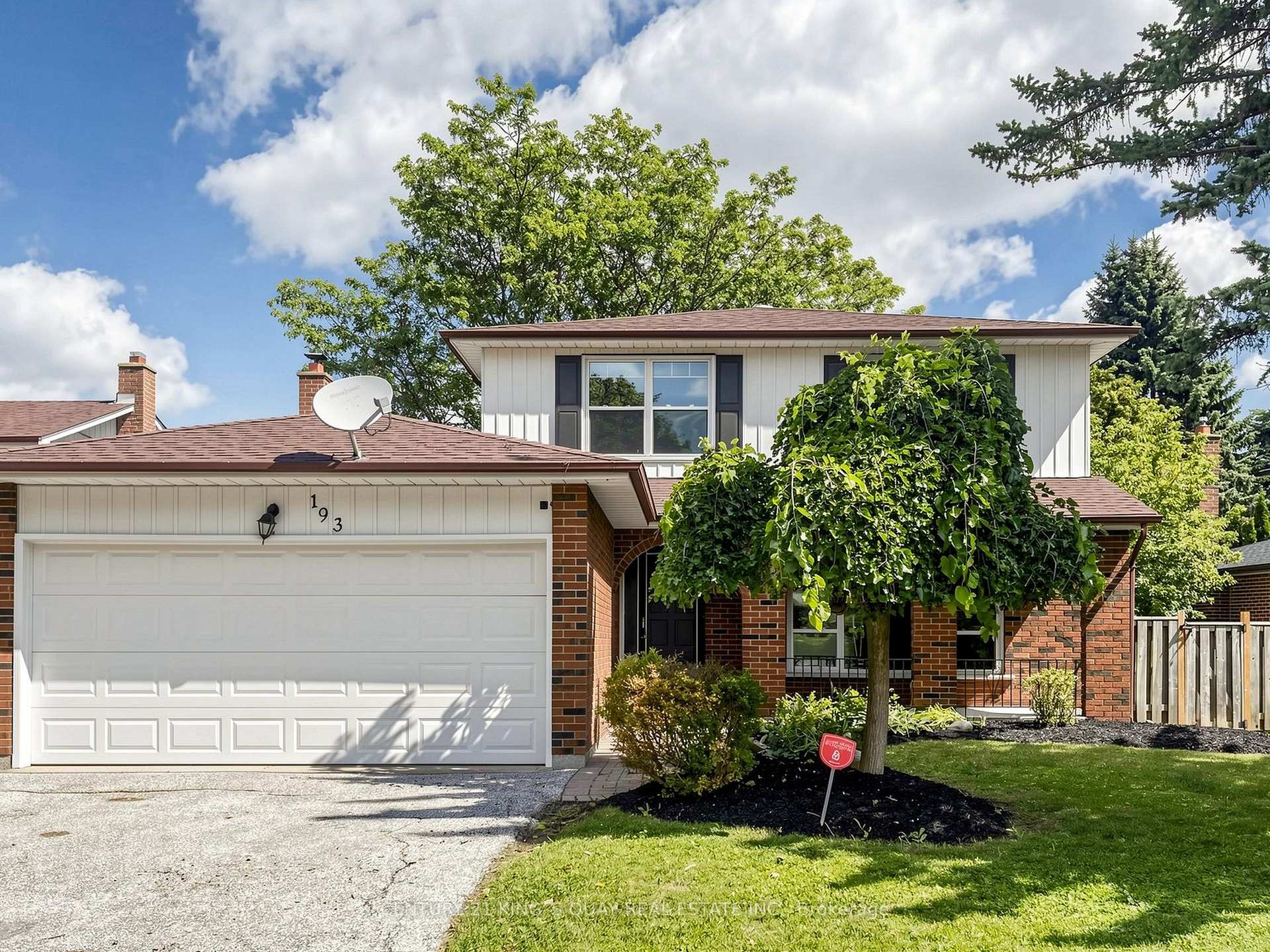 Photo 5 of 193 Alexander Road, Newmarket, Gorham-College Manor — HOMEH