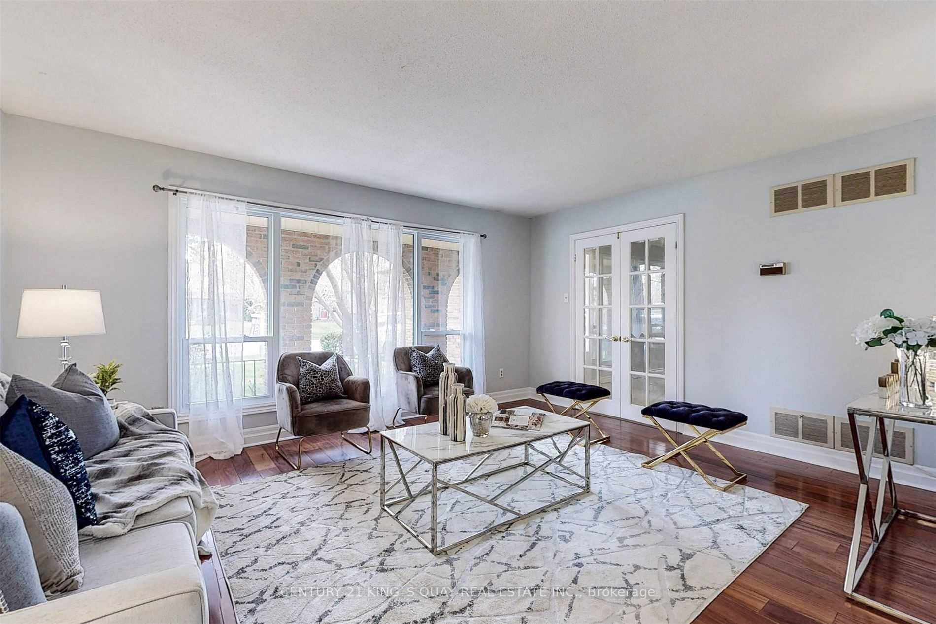 Photo 7 of 193 Alexander Road, Newmarket, Gorham-College Manor — HOMEH