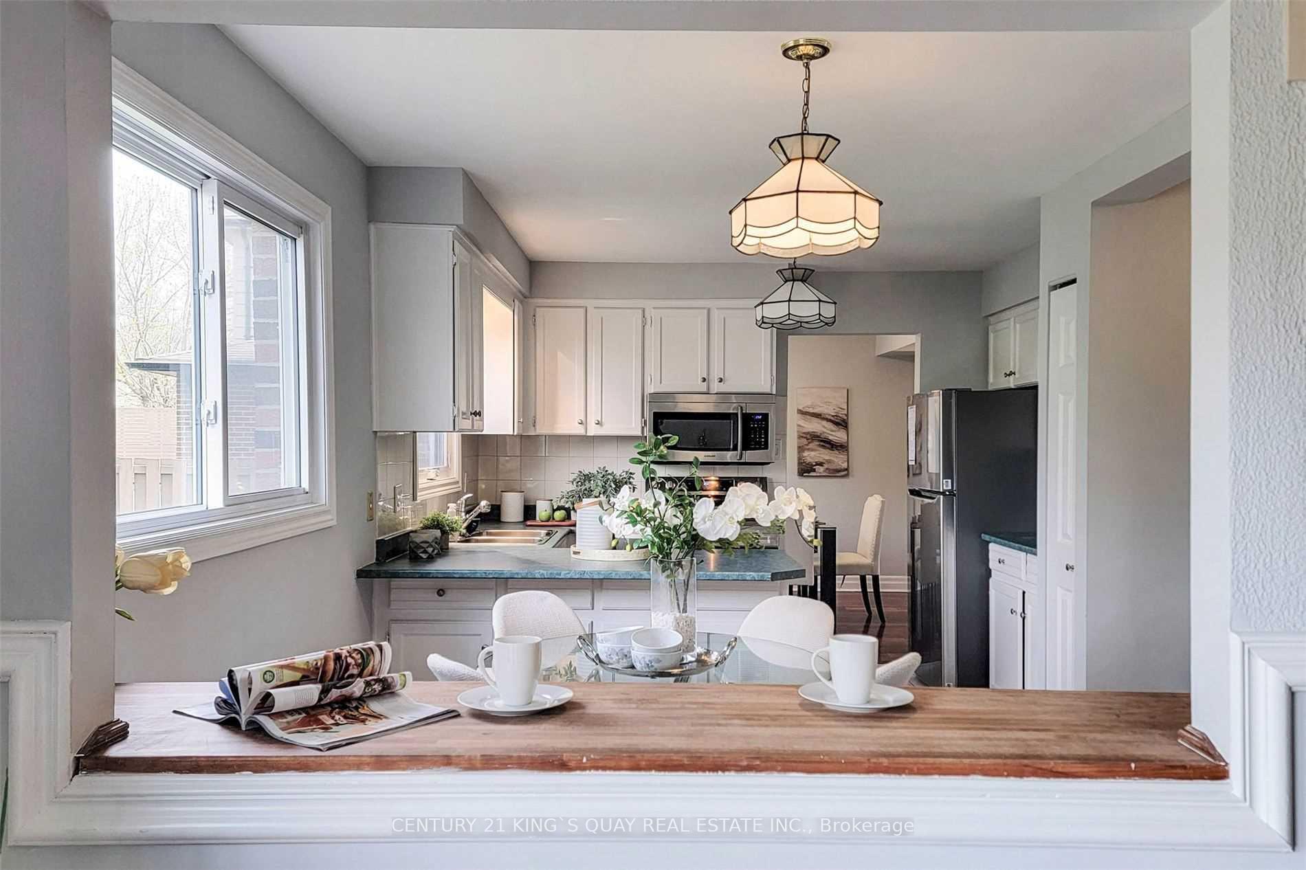 Photo 18 of 193 Alexander Road, Newmarket, Gorham-College Manor — HOMEH